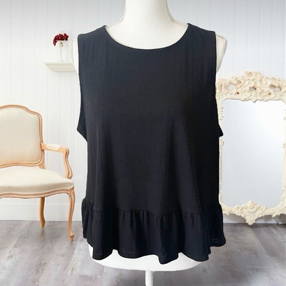 Torrid Black Texture Knit High Neck Ruffle Crop Top Sz 1X - Picture 3 of 8